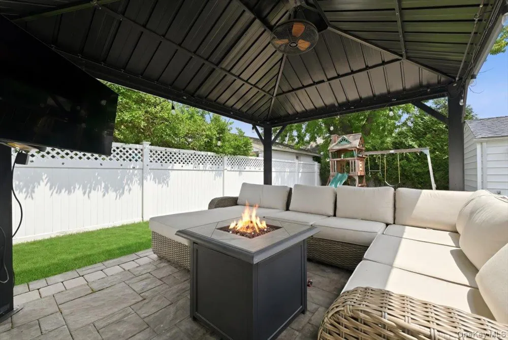 2977 Grand Boulevard Baldwin, NY 11510