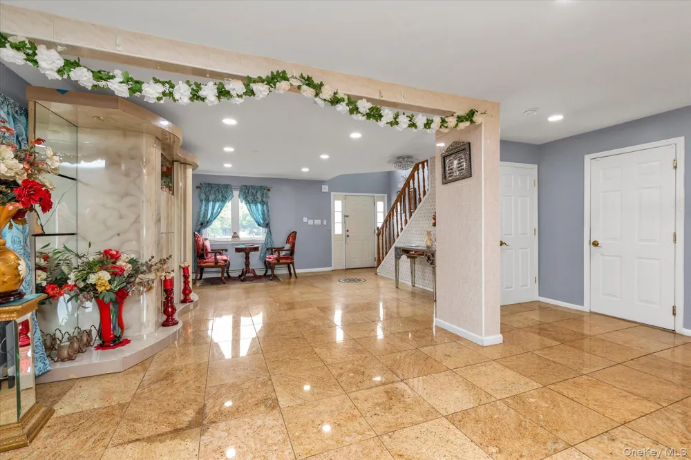 433 Atlantic Avenue Freeport, NY 11520