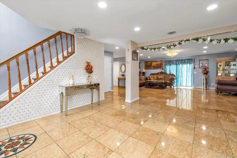 433 Atlantic Avenue Freeport, NY 11520