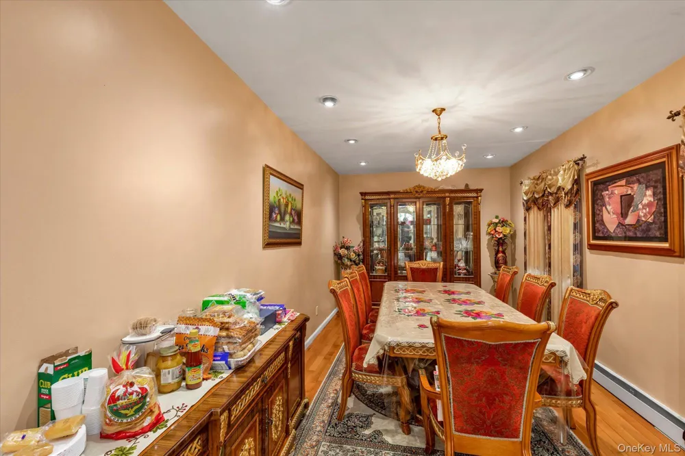 433 Atlantic Avenue Freeport, NY 11520