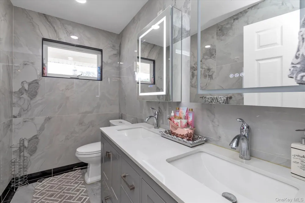 433 Atlantic Avenue Freeport, NY 11520