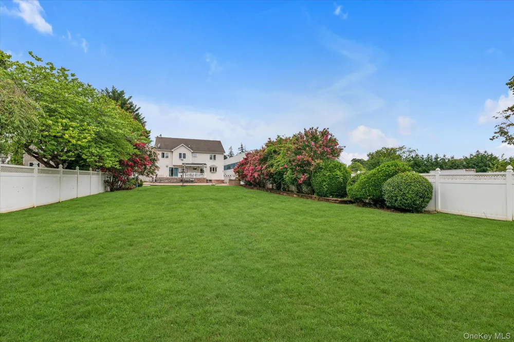 433 Atlantic Avenue Freeport, NY 11520