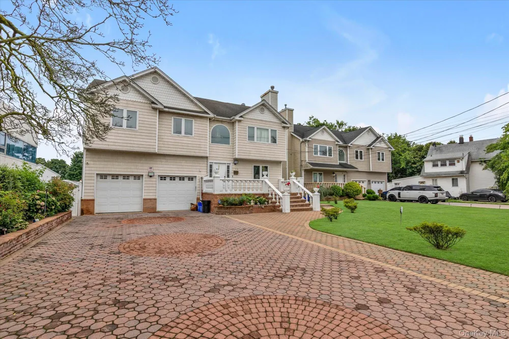 433 Atlantic Avenue Freeport, NY 11520