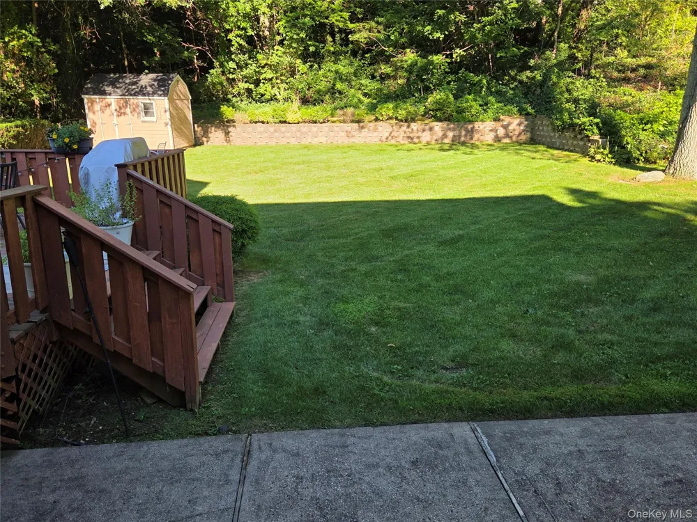 10 Irving Drive Woodbury, NY 11797