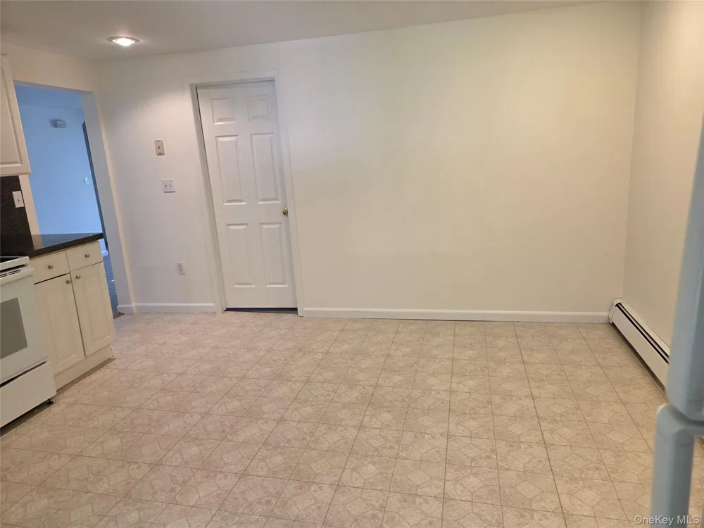 10 Irving Drive Woodbury, NY 11797