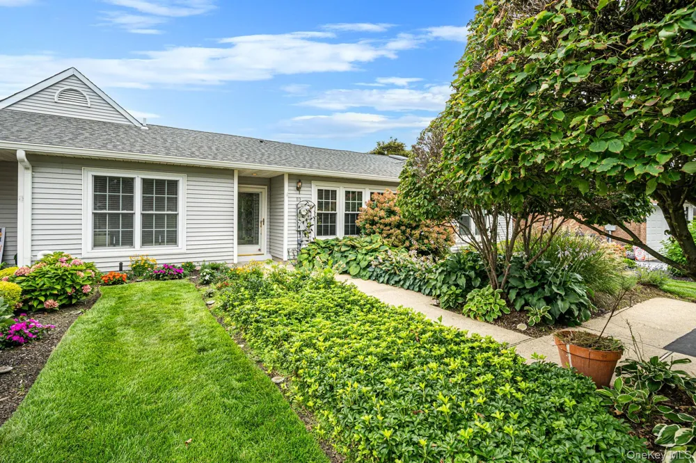 89 Hearthside Drive Mount Sinai, NY 11766