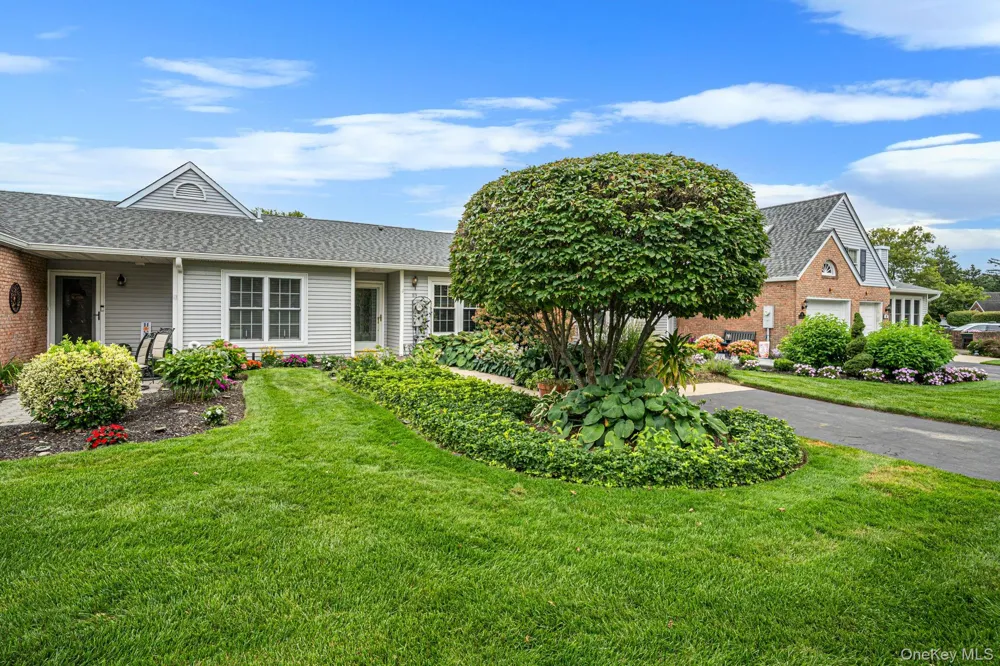 89 Hearthside Drive Mount Sinai, NY 11766