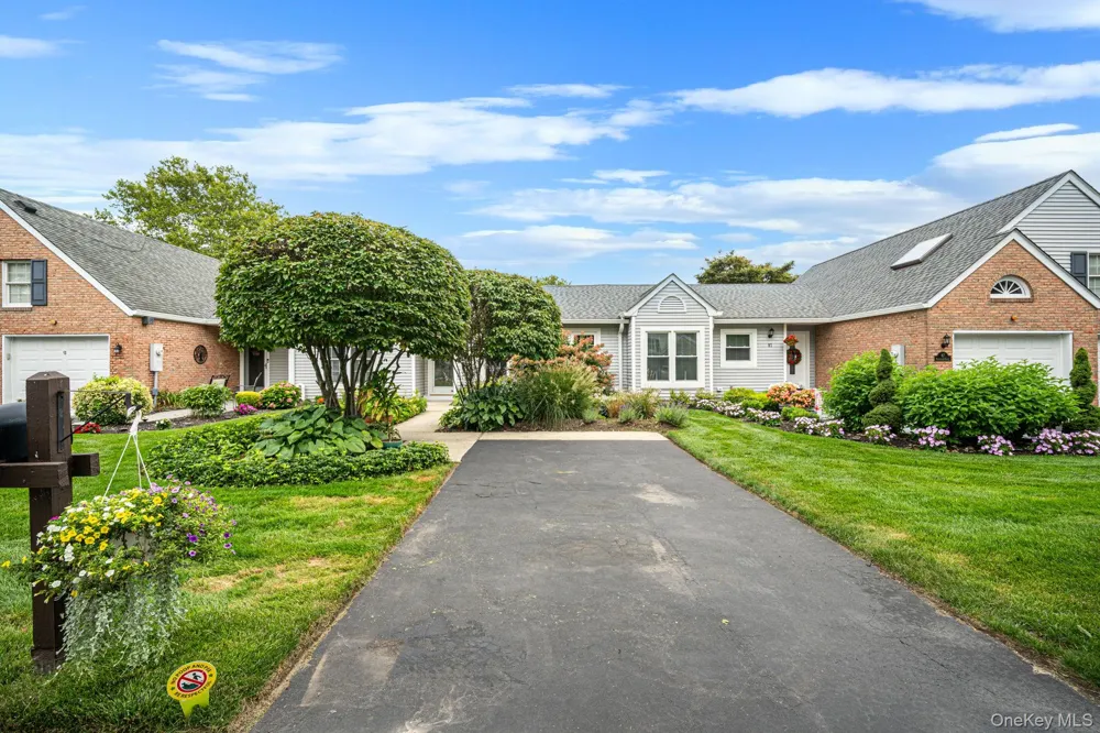89 Hearthside Drive Mount Sinai, NY 11766
