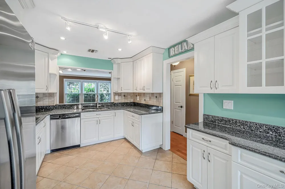 89 Hearthside Drive Mount Sinai, NY 11766