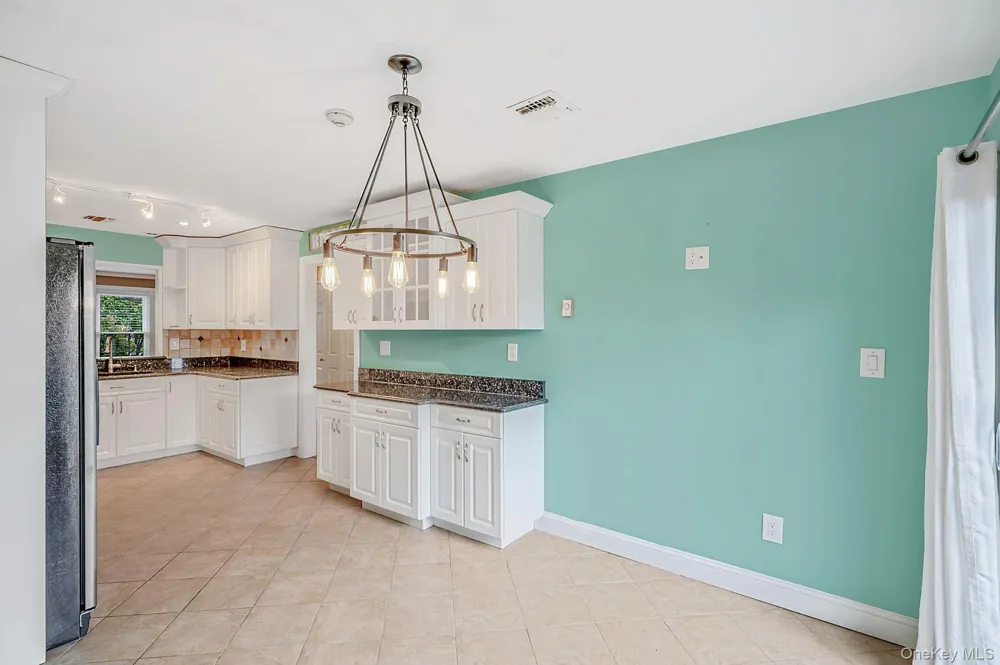 89 Hearthside Drive Mount Sinai, NY 11766