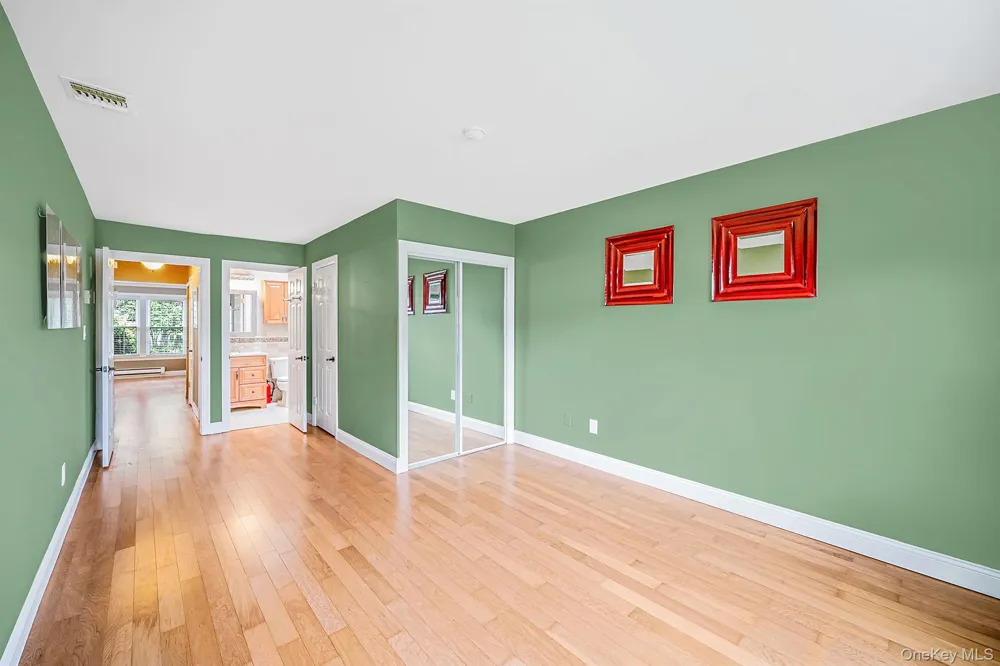 89 Hearthside Drive Mount Sinai, NY 11766