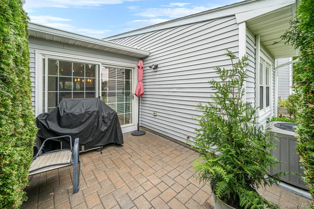 89 Hearthside Drive Mount Sinai, NY 11766