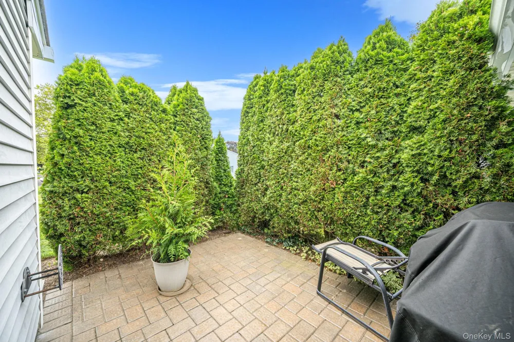89 Hearthside Drive Mount Sinai, NY 11766