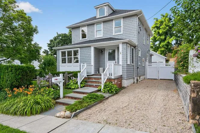 25 Soundview Avenue Locust Valley, NY 11560