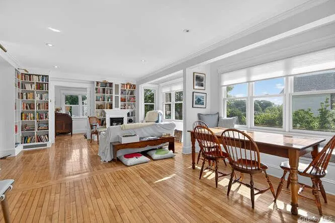 25 Soundview Avenue Locust Valley, NY 11560