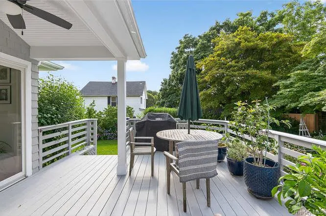 25 Soundview Avenue Locust Valley, NY 11560