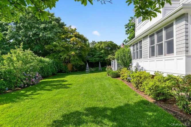 25 Soundview Avenue Locust Valley, NY 11560