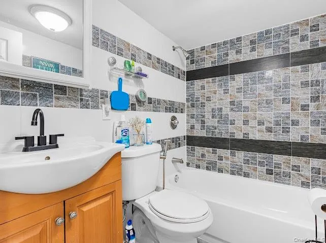 172-17 Amelia Road Jamaica, NY 11434