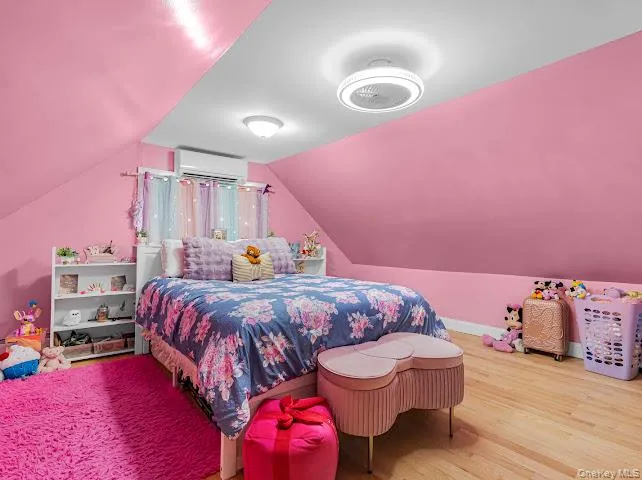 172-17 Amelia Road Jamaica, NY 11434