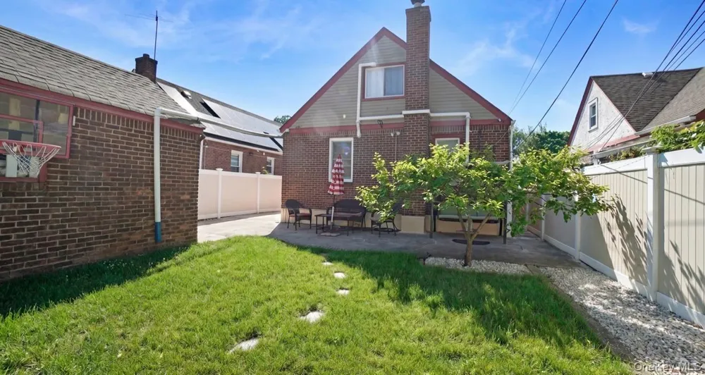 172-17 Amelia Road Jamaica, NY 11434