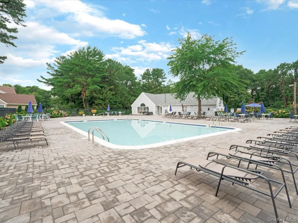112 Dari Drive Holbrook, NY 11741