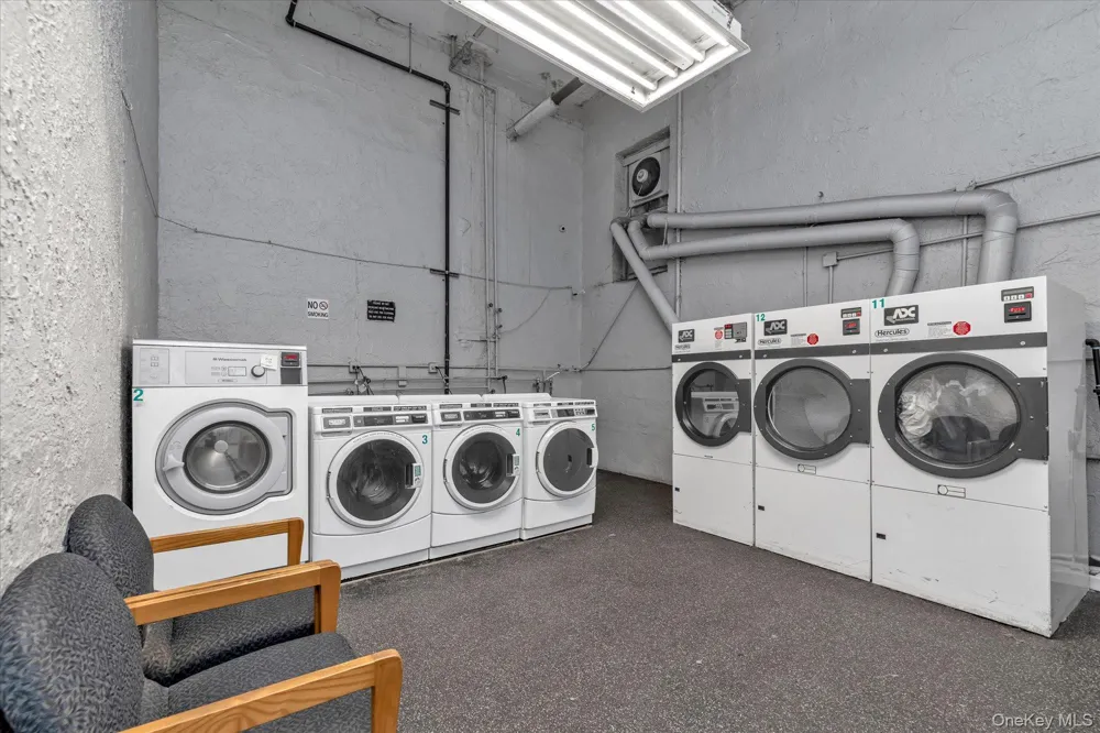 67-12 Yellowstone Blvd #F18 Forest Hills, NY 11375