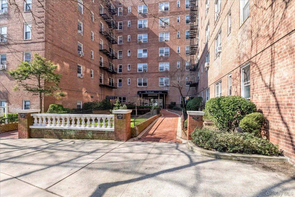 67-12 Yellowstone Blvd #F18 Forest Hills, NY 11375