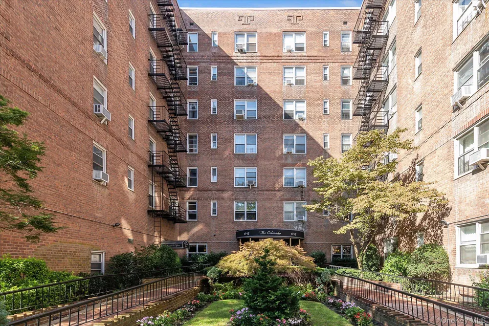 67-12 Yellowstone Blvd #F18 Forest Hills, NY 11375