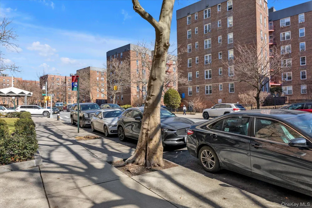 67-12 Yellowstone Blvd #F18 Forest Hills, NY 11375