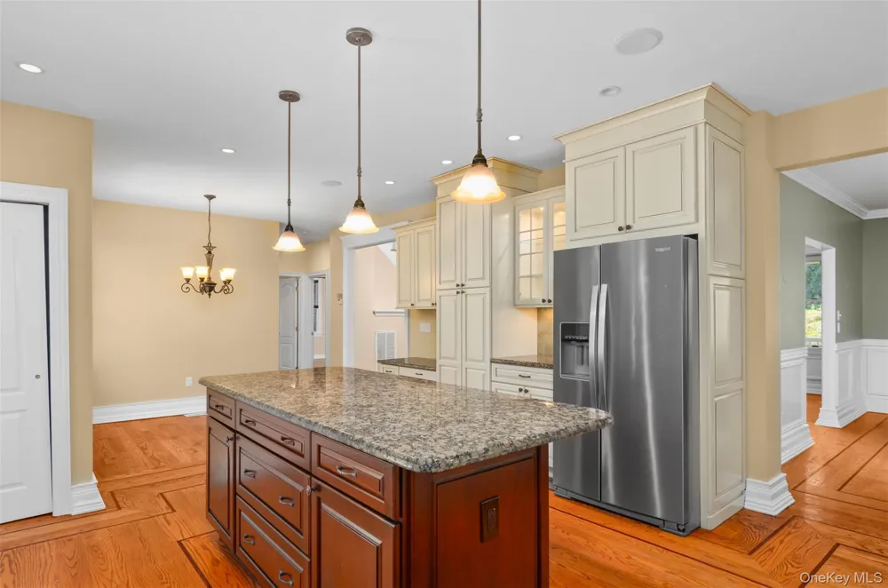 811 Canal Road Mount Sinai, NY 11766