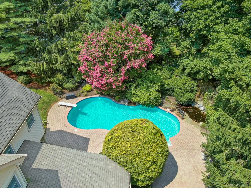 811 Canal Road Mount Sinai, NY 11766