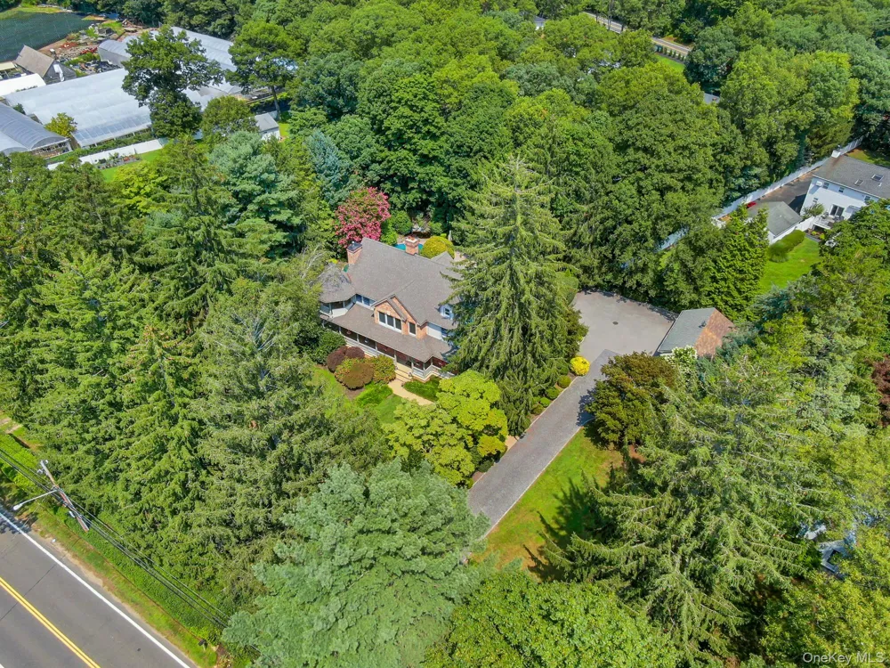 811 Canal Road Mount Sinai, NY 11766