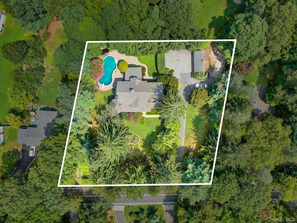 811 Canal Road Mount Sinai, NY 11766