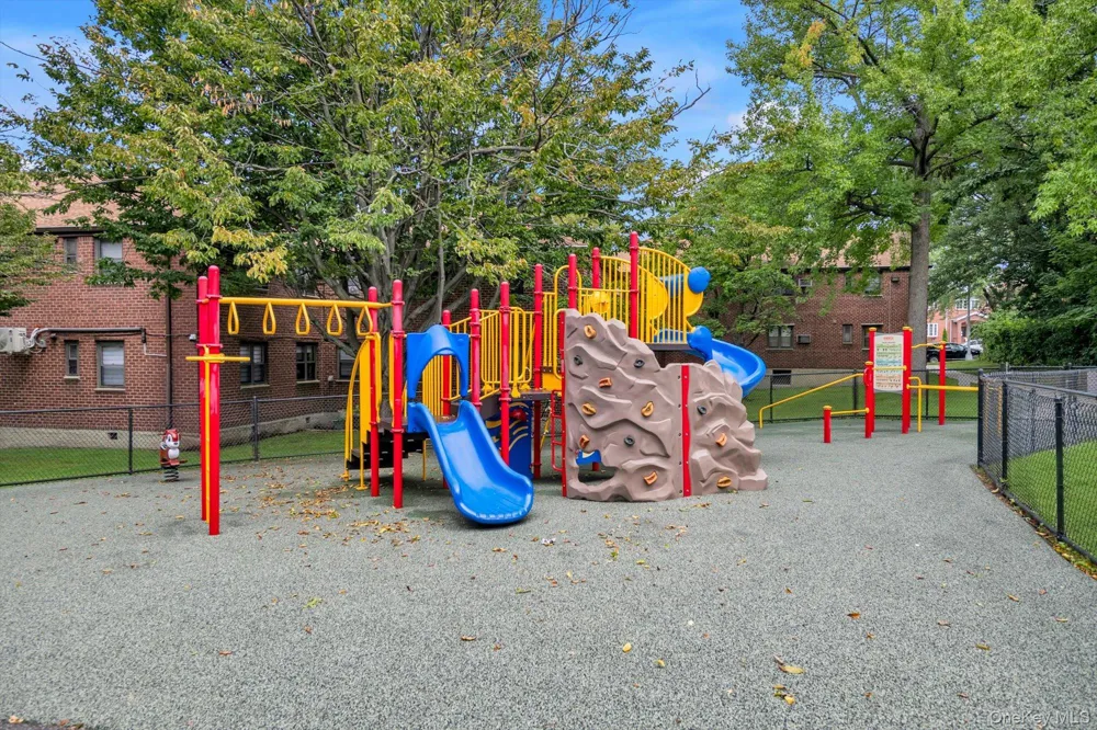 245-71 62nd Avenue #B1-12 Little Neck, NY 11362