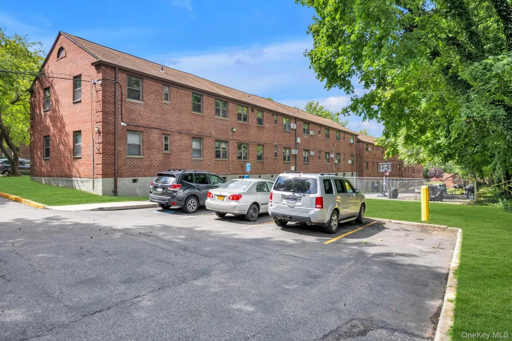 245-71 62nd Avenue #B1-12 Little Neck, NY 11362