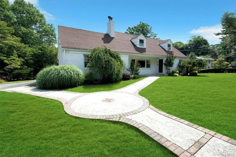 18 Addison Lane Greenvale, NY 11548