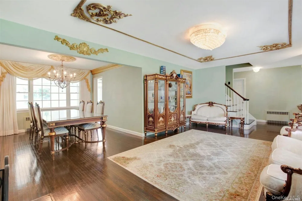 18 Addison Lane Greenvale, NY 11548