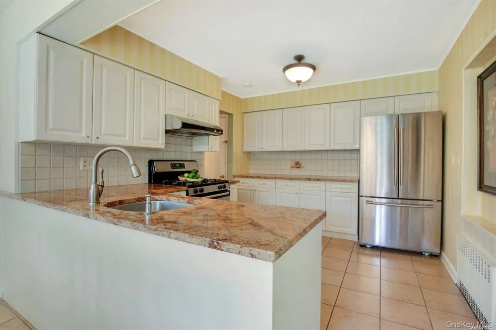 18 Addison Lane Greenvale, NY 11548