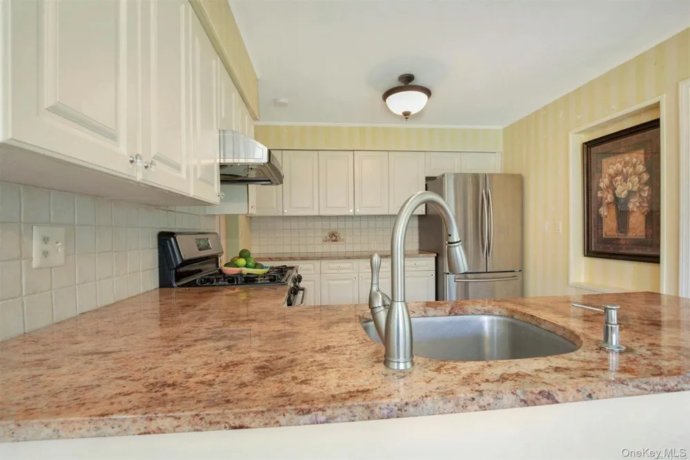18 Addison Lane Greenvale, NY 11548
