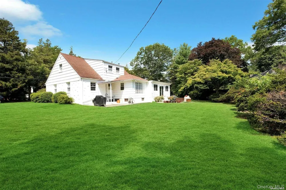 18 Addison Lane Greenvale, NY 11548