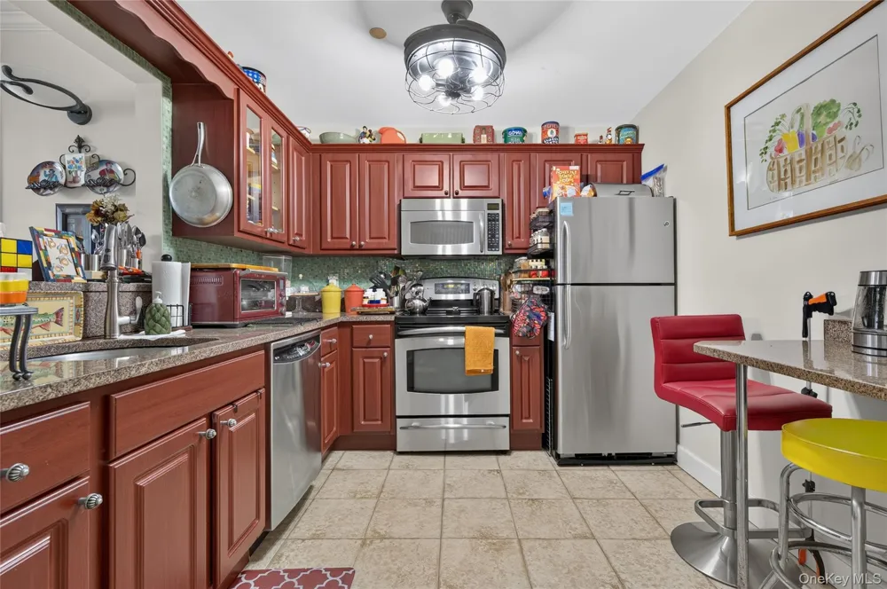 50 Merrick Avenue #423 East Meadow, NY 11554