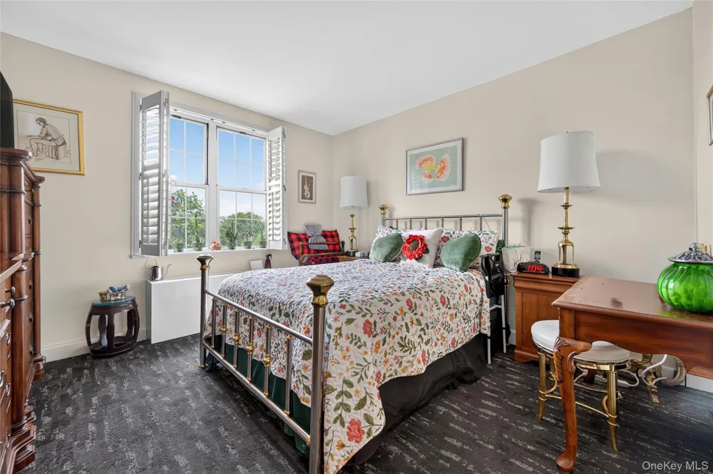 50 Merrick Avenue #423 East Meadow, NY 11554
