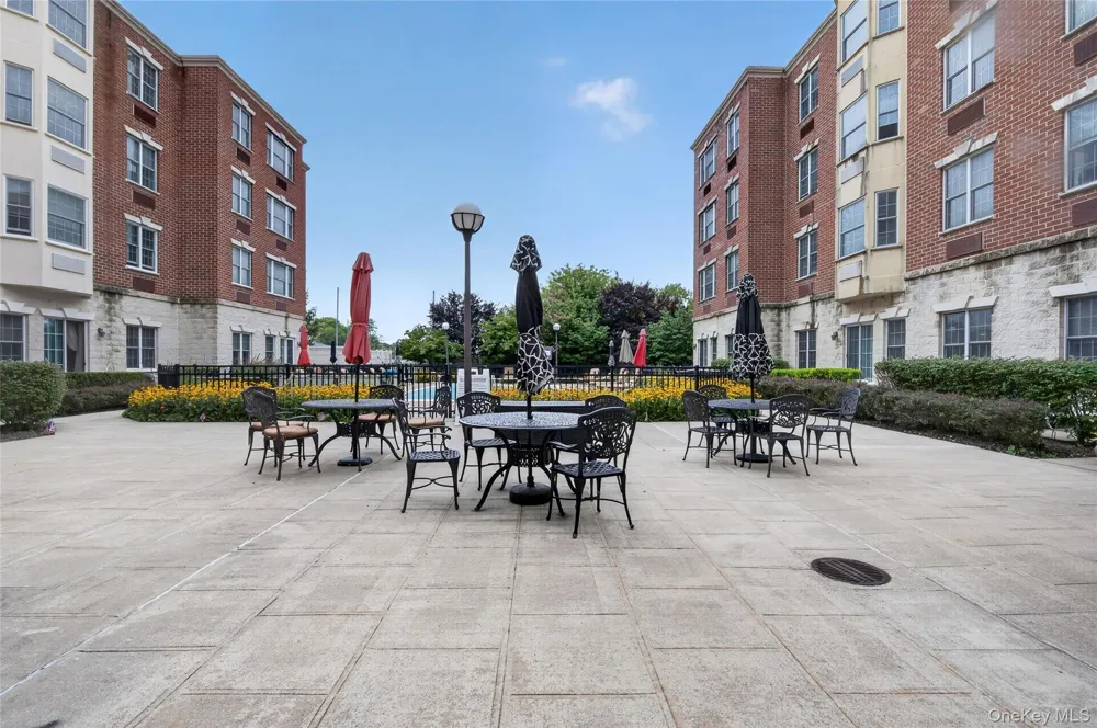 50 Merrick Avenue #423 East Meadow, NY 11554