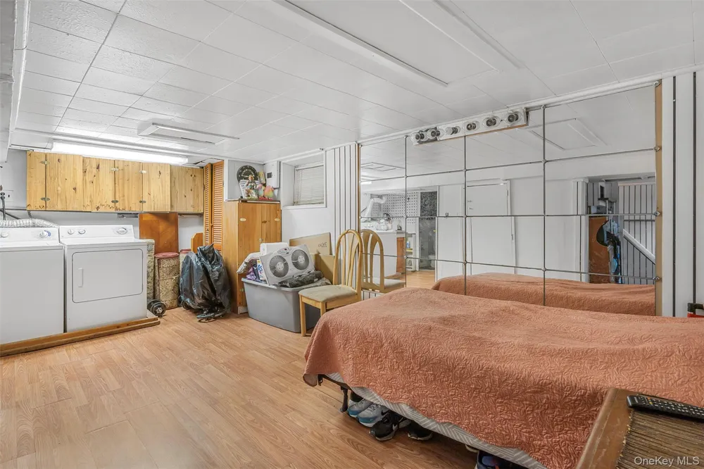 24102 142nd Avenue Rosedale, NY 11422