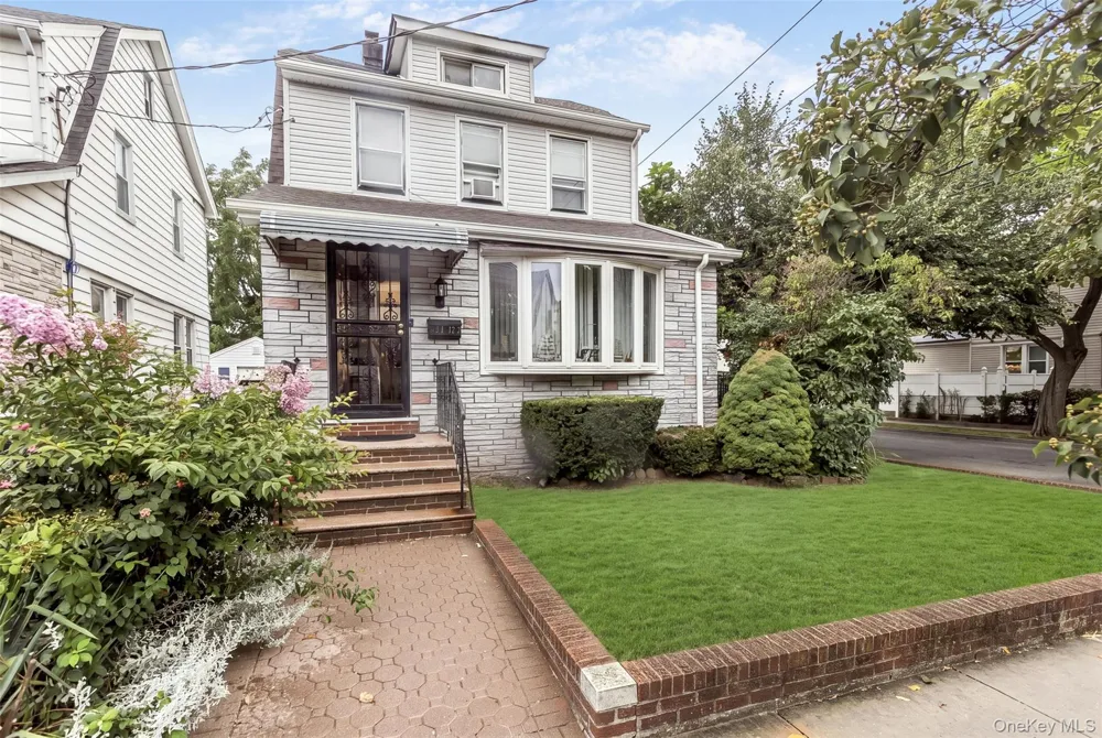24102 142nd Avenue Rosedale, NY 11422