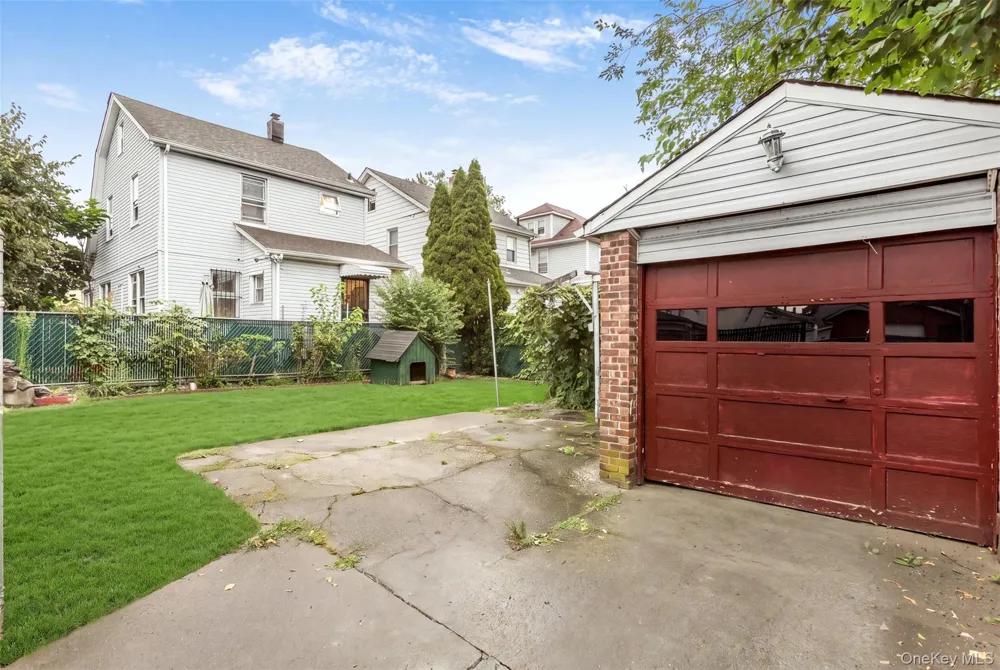 24102 142nd Avenue Rosedale, NY 11422