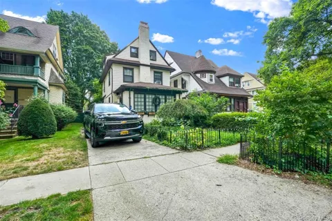 84-44 118th Street