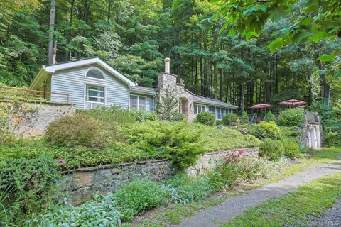 46 Gallows Hill Road