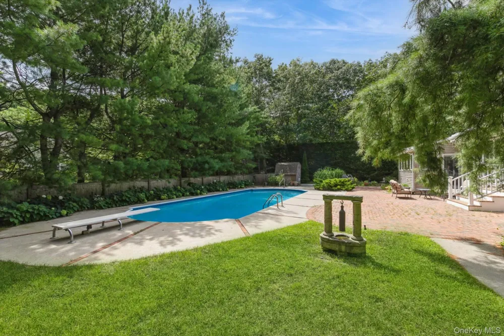 10 W Landing Road Hampton Bays, NY 11946