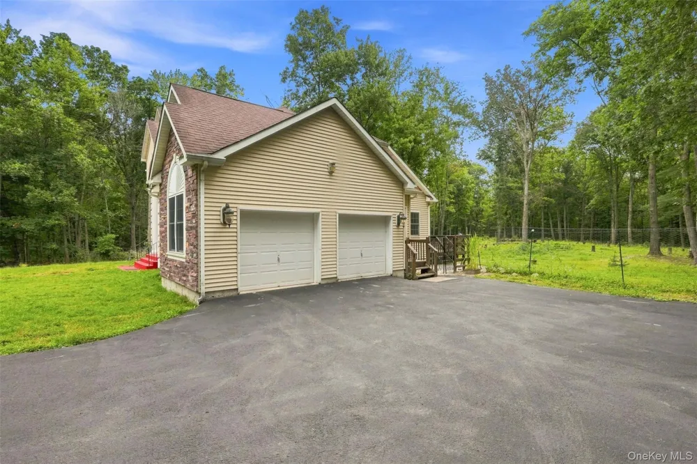39 Jacob Rumph Court Montgomery, NY 12549